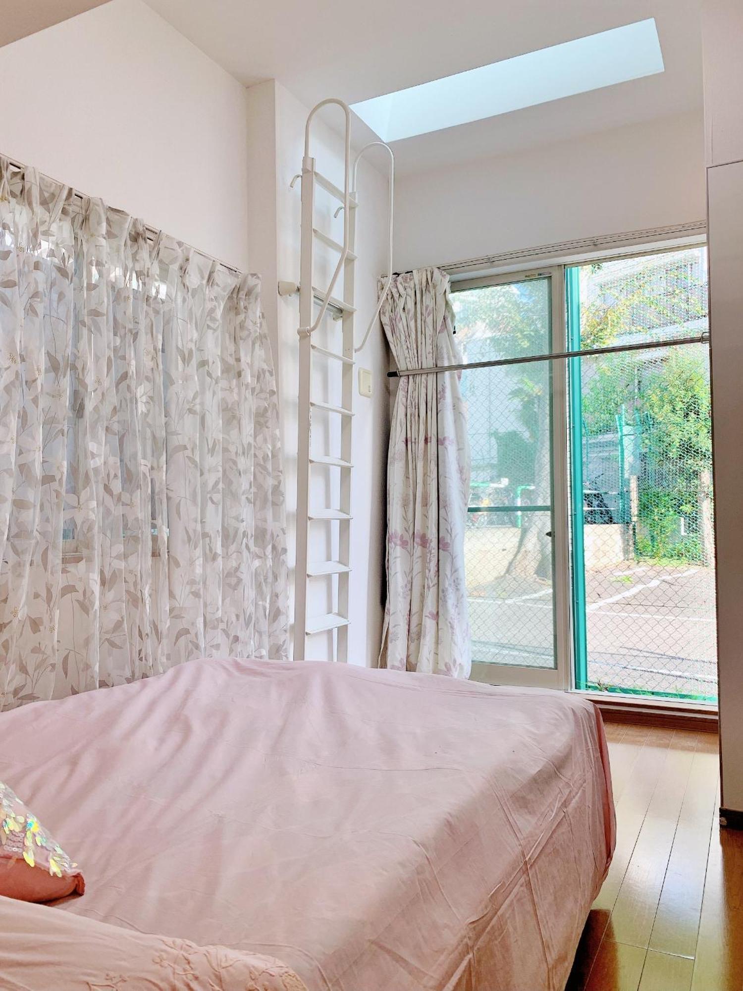 Apartamento Ikebukuro Center! Ikebukuro 6min Walk!池袋中心地带! 池袋车站步行6分!loft阁楼!公寓干湿分离! 智能马桶! 高速无限制网路! 103